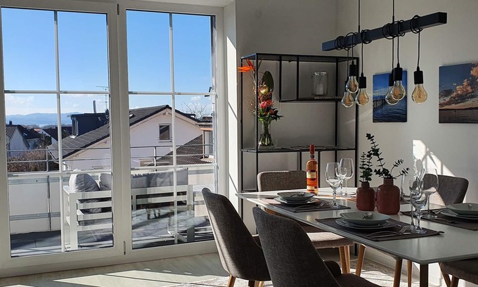 Kressbronn Apartment | Bright and modern Sonnenglück vacation apartment with large balcony