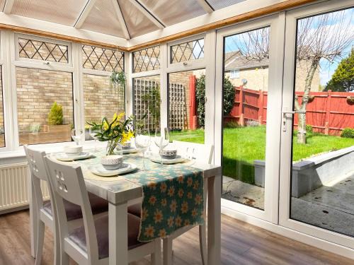 Kettering House | Bright, Airy & Beautifully Decorated 3 Bedroom Home