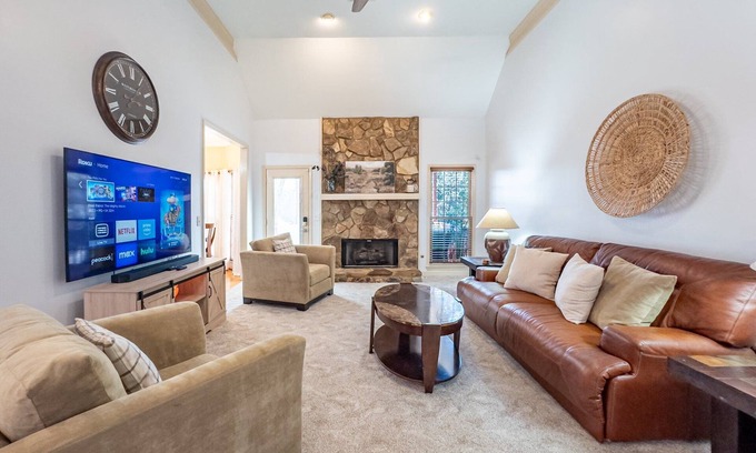 Cartersville House | Bright & Airy Home Near Cartersville Attractions