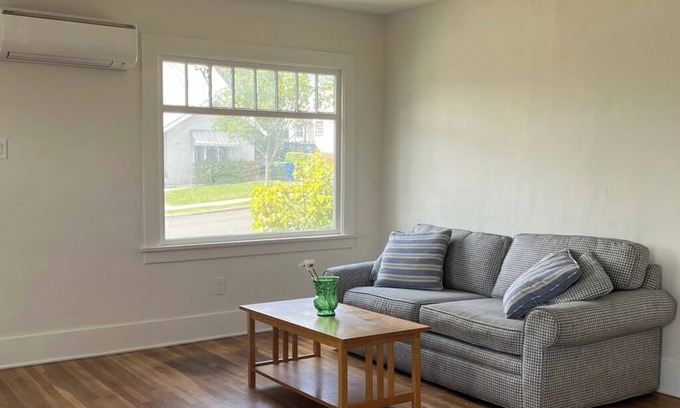 Eagle Rock House | Bright and Airy Bungalow with Mountain Views