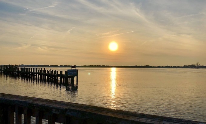 Barnegat Light House | Bright and Airy- Family Owned Duplex- Bay and Lighthouse Views on Barnegat Light