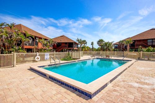Sanibel House | Bright and Breezy Poolside Escape on Sanibel Island