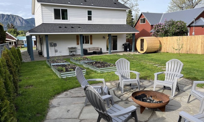 Cle Elum House | Bright and Cozy Home in the Heart of Cle Elum