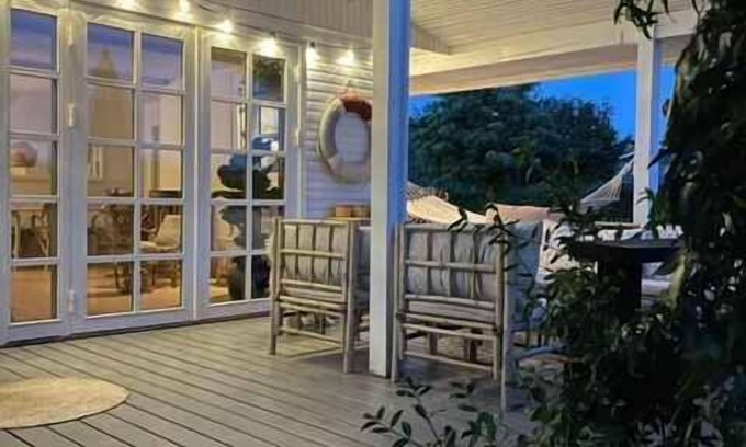 Kerteminde House | Bright and cozy summer cottage on a secluded plot