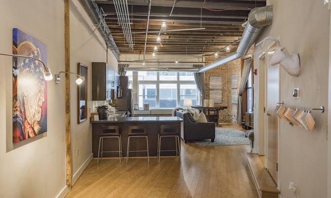 Downtown Nashville House | Bright and Spacious Condo Only Steps to Broadway + FREE Parking