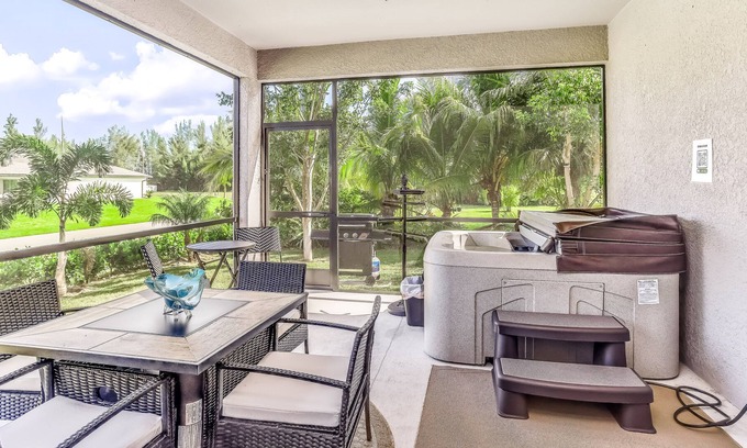 Jacarandas House | Bright and Spacious Home with Private Hot Tub, Free WiFi