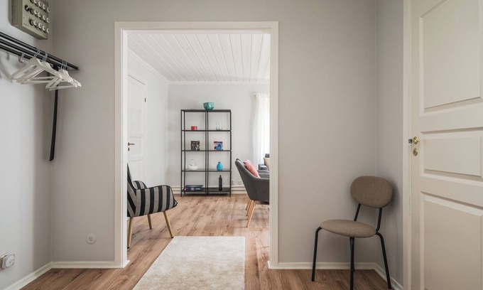 Norberg House | Bright and Stylish 3 Bedroom in Norberg