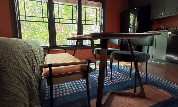 Inman Park Apartment | Bright and Stylish Inman Park Carriage House - 30 day minimum