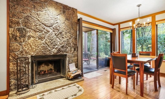 Welches Condo | Bright and sunny Salmon River Condo, Fireplace, BBQ, Dog-Friendly