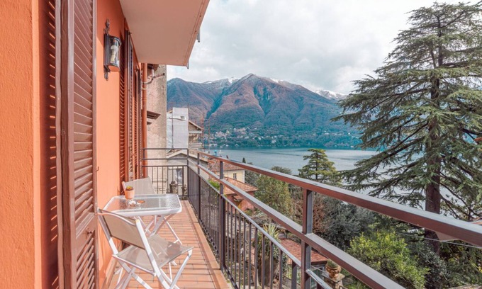 Carate Urio Apartment | Bright and welcoming 80m2 apartment located on the first floor of a typical renovated Larian village house.The house is located in a pedestrian area: it is therefore not possible to reach the apartment by car. We also point out 6 steps at the entrance to