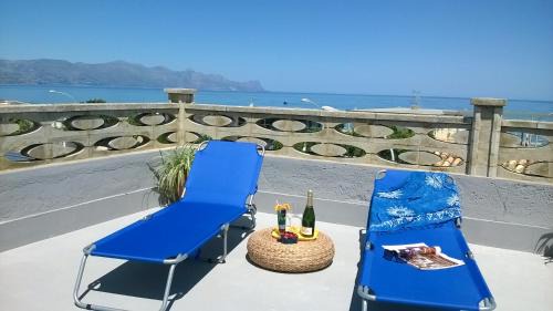 Alcamo Marina Apartment | Bright Apartment in Alcamo: 100 m² with Sea View