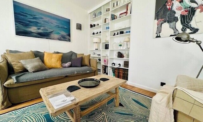 La Rochelle City Centre Apartment | Bright apartment in the heart of the Old Port