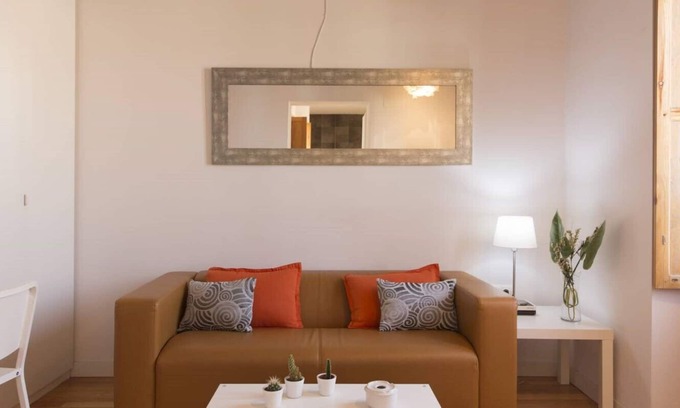 Puerta del Angel Apartment | Bright apartment in Puerta del Angel