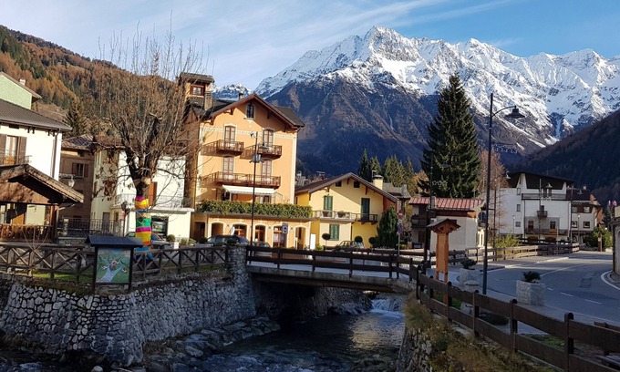 Ponte di Legno Apartment | Bright apartment in the center of Ponte di Legno near the ski slopes