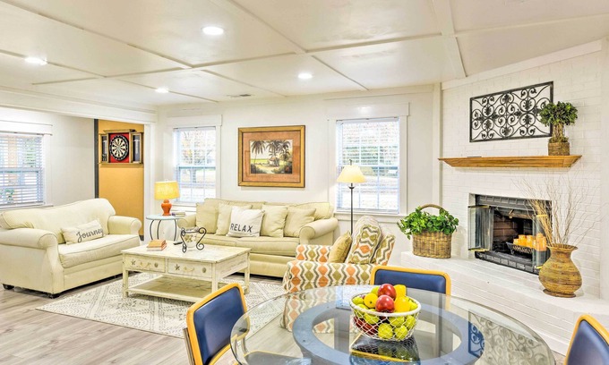 Shell Point House | Bright Beaufort Home w/Porch & Fire Pit!