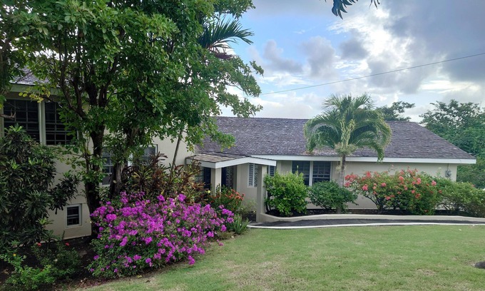 Calvigny Villa | Bright & Breezy Family Friendly Villa