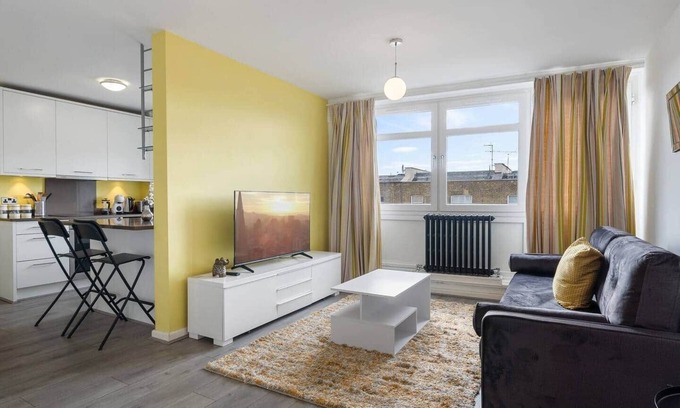Somers Town Apartment | Bright Central London Flat/10 mins to Oxford St