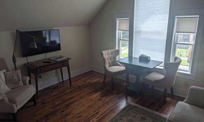 West Central House | Bright Charming Studio in Downtown Springfield