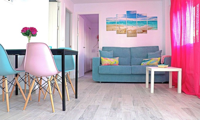 Cadiz Apartment | Bright city apartment by the beach