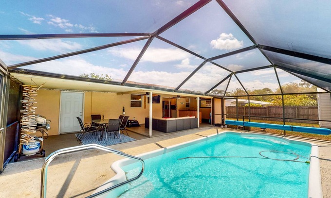 River Park House | Bright coastal home with private pool, bar, grill