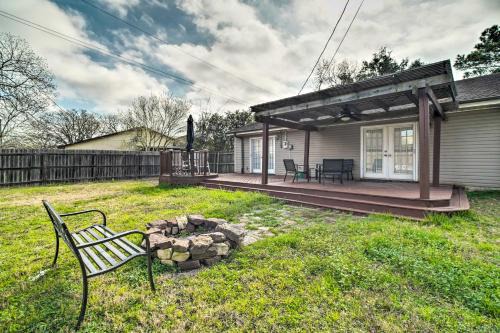 Villa West House | Bright College Station Abode 3 Mi to Kyle Field