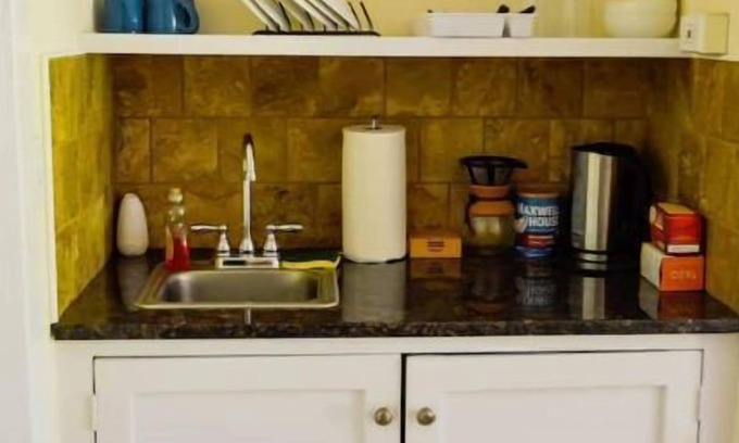 Catskill Apartment | Bright & comfy motel unit in The Catskills (#3)
