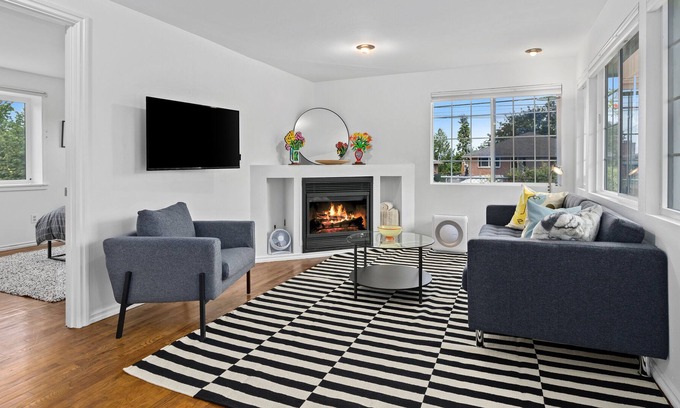 North Beacon Hill House | Bright Cottage w/Parking, Large Yard, Light Rail Access