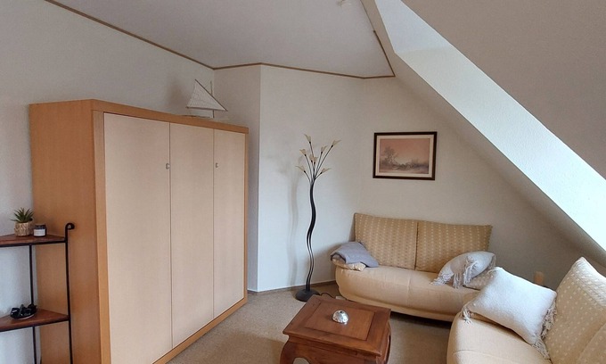 Travemuende Apartment | Bright, cozy 1-room apartment with spacious eat-in kitchen and balcony with evening sun