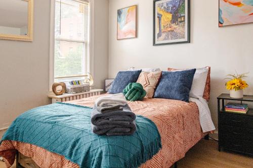 Bloomingdale Apartment | Bright & Cozy 2 Bedroom, 1 Bath, 2 Miles from White House