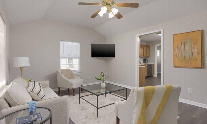 Rossville House | Bright & Cozy 3BR Home - Pets Welcome!