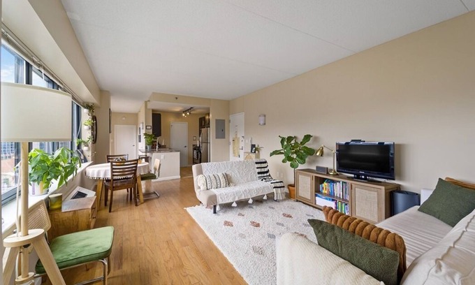 Manhattanville Apartment | Bright, cozy family apartment in vibrant Harlem—your ideal home away from home.