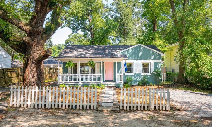North Charleston House | Bright, Family-friendly Home w/Big Backyard, Very Walkable