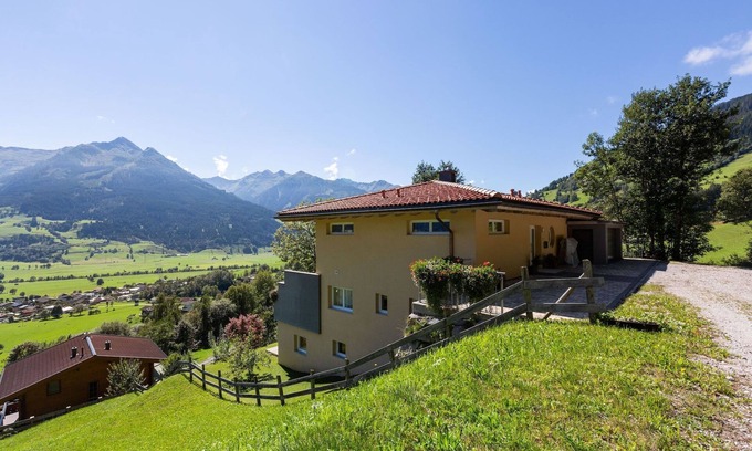 Piesendorf Apartment | Bright flat close to the ski area