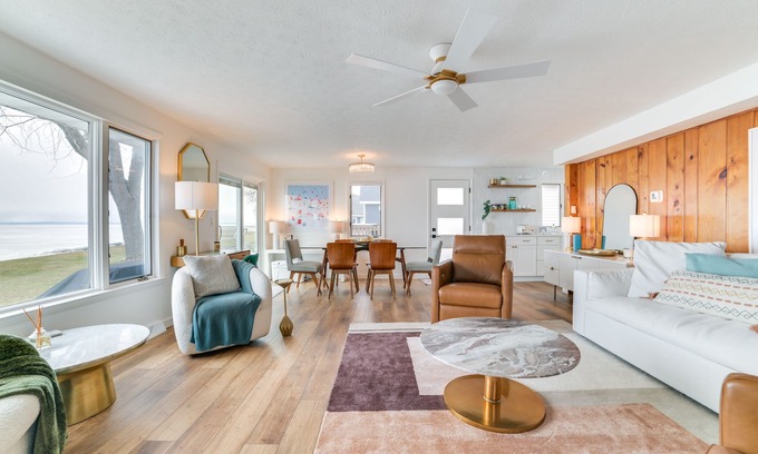 Houghton Lake House | Bright Houghton Lake Home w/Boat Dock + Fire Pit