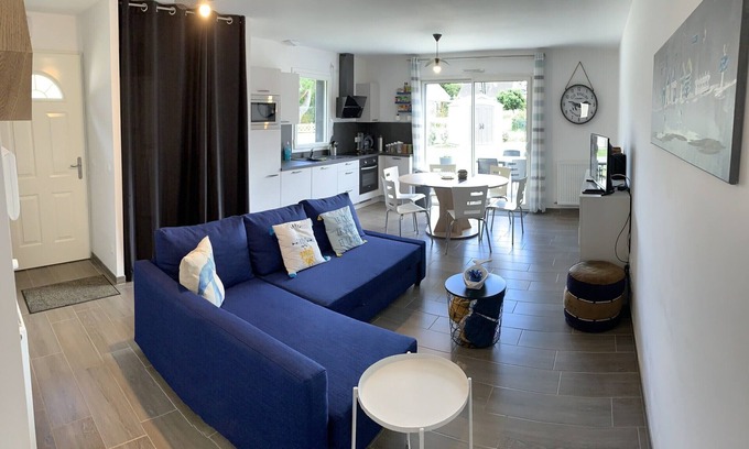 Barneville-Carteret House | Bright house 150 meters from the beach