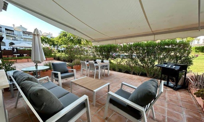 Roldan Apartment | Bright improved ground floor apartment - BA202LT