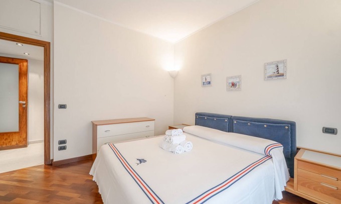 Santa Margherita Ligure Apartment | Bright and quiet 55 sqm apartment with balcony, which can accommodate up to 3 people, located on the first floor of a building with lift (NOT suitable for disabled people, several steps to access to it). The property is located in Santa Margherita Ligure