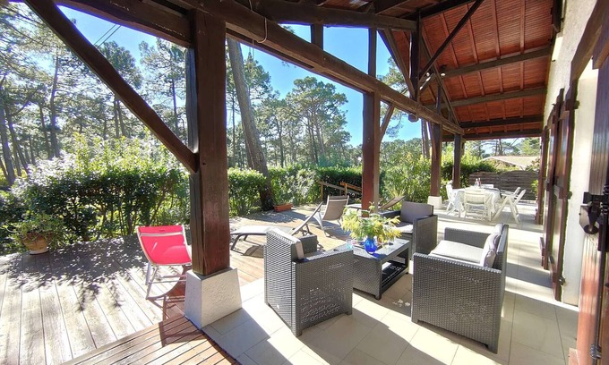 Piraillan Villa | Bright Landes-style villa with garden, near beaches and shops in Piraillan