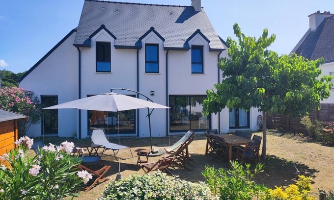 Saint-Pierre-Quiberon House | Bright modern house/villa with garden