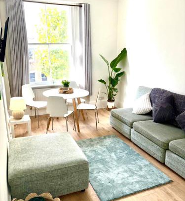 Pembridge Apartment | Bright & modern Notting Hill 3BR Apartment