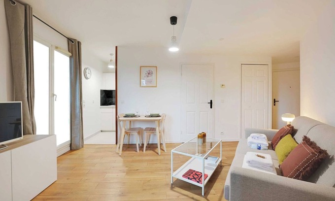 Faubourg de l'Arche Apartment | Bright, modern studio for 2P - La Défense