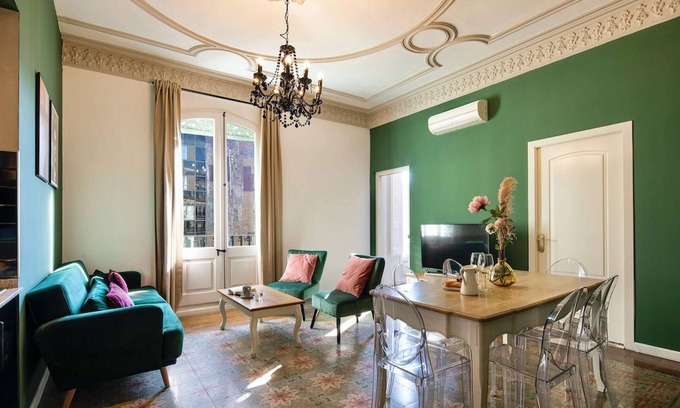 Eixample Apartment | Bright modernist apartment in Rambla Catalunya