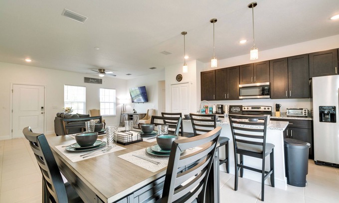 Ocala House | Bright, Pet-Friendly Home: 16 Mi to Downtown Ocala