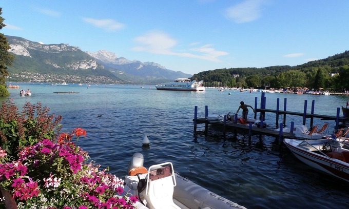 Annecy-le-Vieux Apartment | Bright, quiet, refurbished apartment, 5 min. from lake, 2 min. from shops