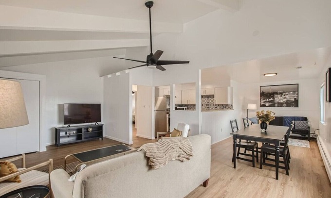Lakewood Apartment | Bright, Remodeled Apartment, King Beds, WFH Set Up