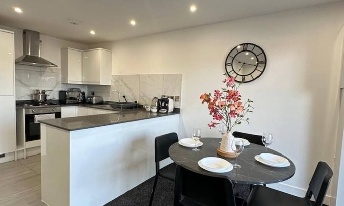 Oxford Apartment | Bright & Spacious Apartment