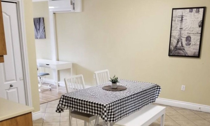 Hull Condo | bright spacious downtown unit 5 min from ottawa