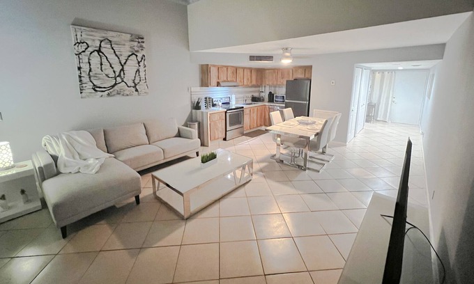 Century Village Condo | Bright, Spacious & Clean Deer Creek Condo for 4 in Heart of Deerfield Near Beach