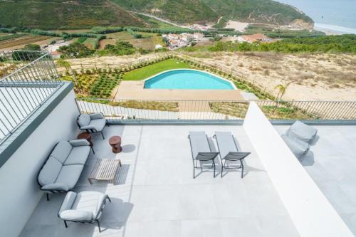 Barril de Cima Apartment | Bright & Stylish Retreat by the Sea Near Ericeira