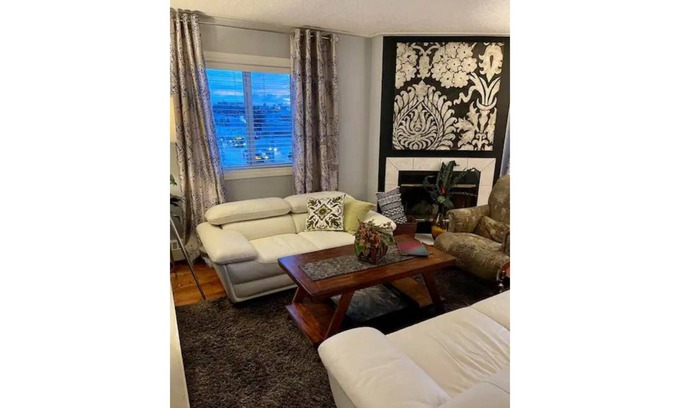 North Central Edmonton Condo | Bright Sunny Top Floor 2 BDR 2 Bath +Den